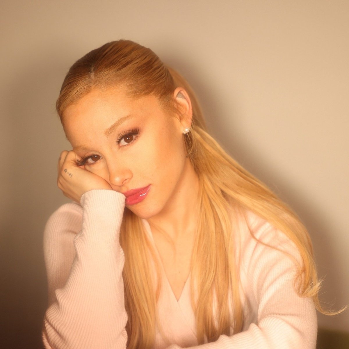 littletinyari's tweet photo. https://t.co/9DTBNHNGph