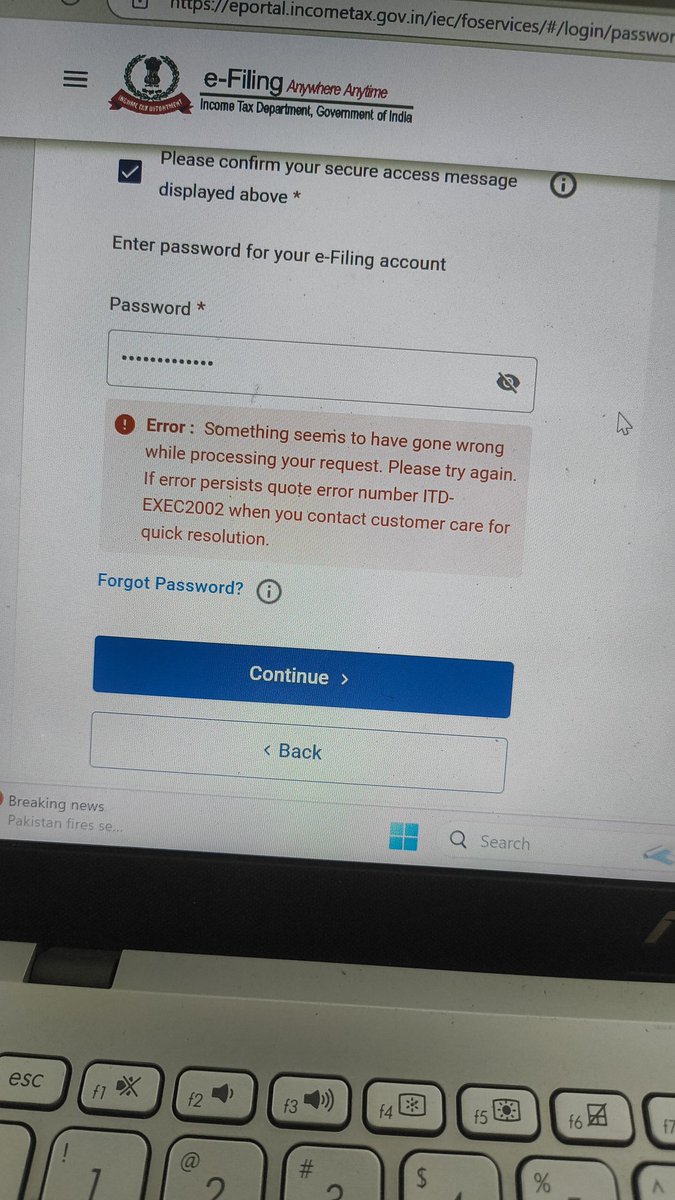 samarkr_'s tweet photo. @IncomeTaxIndia Still not working!! https://t.co/UNFSINlyho