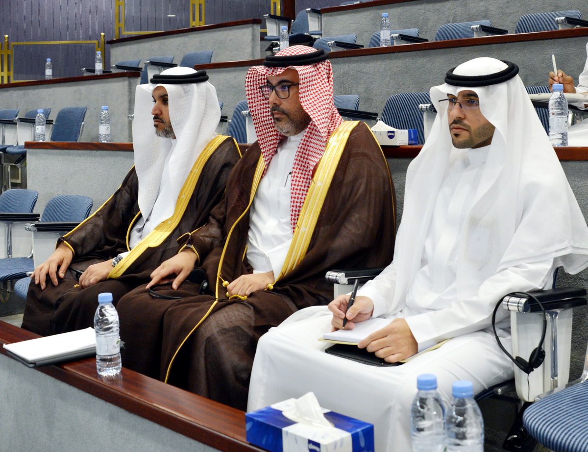 ShuraCouncil_SA's tweet photo. ضيوف جلسة المجلس العادية الأولى من أعمال السنة الثانية للدورة التاسعة خلال مناقشة التقرير السنوي لمركز التأمين الصحي الوطني، الرئيس التنفيذي لقطاع الاستراتيجية الدكتور إبراهيم الجفالي، و الرئيس التنفيذي لقطاع المالية المهندس إياد البشير، وعدد من المسؤولين في المركز. https://t.co/yoJALJqtFQ