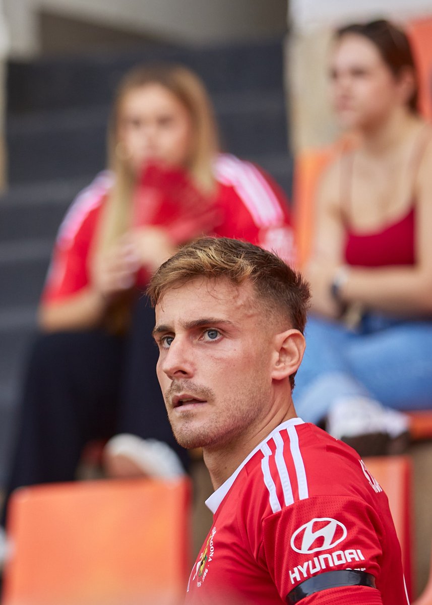 sercamper9's tweet photo. Semana nueva para seguir luchando y poder brindaros una victoria en el siguiente partido.
@NASTICTARRAGONA ⚪️🔴
Gracias por el apoyo 💪 https://t.co/x3Jk9K8hvk