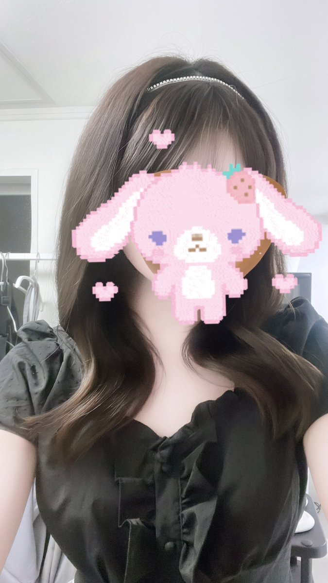 · · ─ · ♡ྀི · ─ · ·