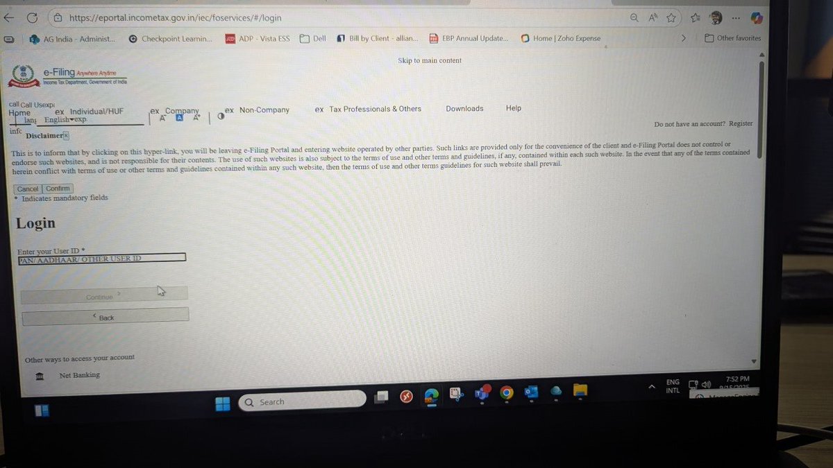 ThisIzGSP's tweet photo. @IncomeTaxIndia Didn't know you started a new interface all of a sudden! 

This is the result despite all the above checks! 

#ITRfiling https://t.co/H0bO85wFKj