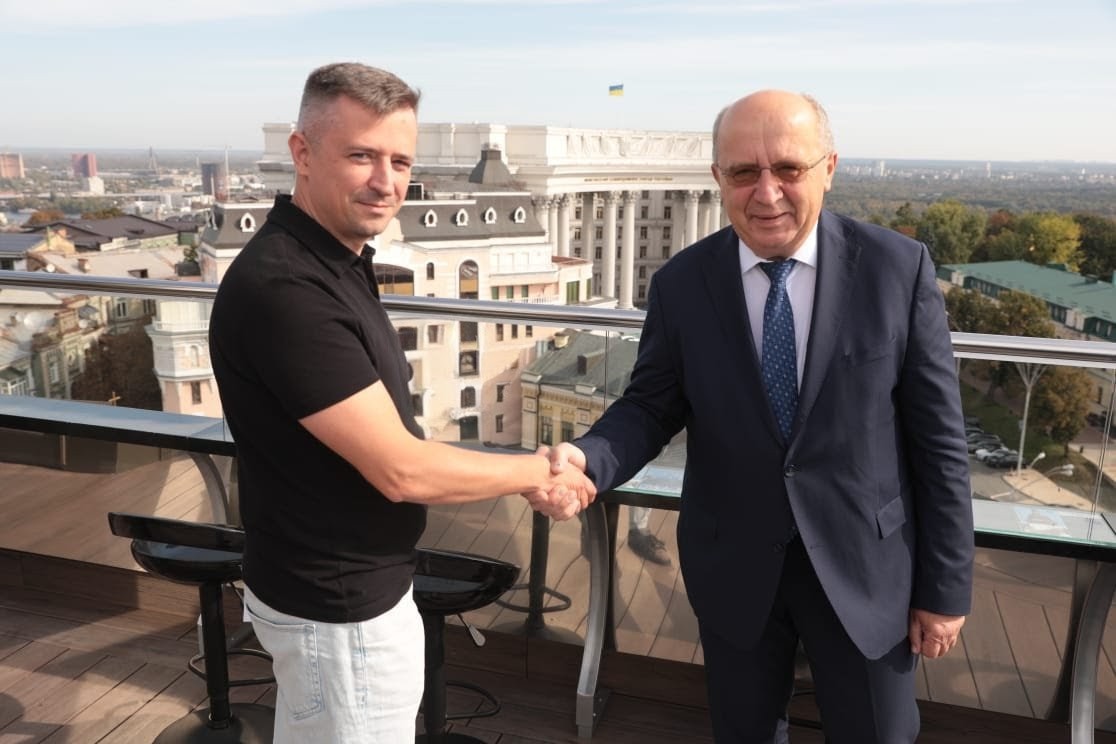 In Kyiv today, great talk with <a href="/KubiliusA/">Andrius Kubilius</a> on the new European security architecture, #SAFE loans, signal jamming, #BigBang, #DroneWall, and much more.
ukrinform.net/rubric-polytic…