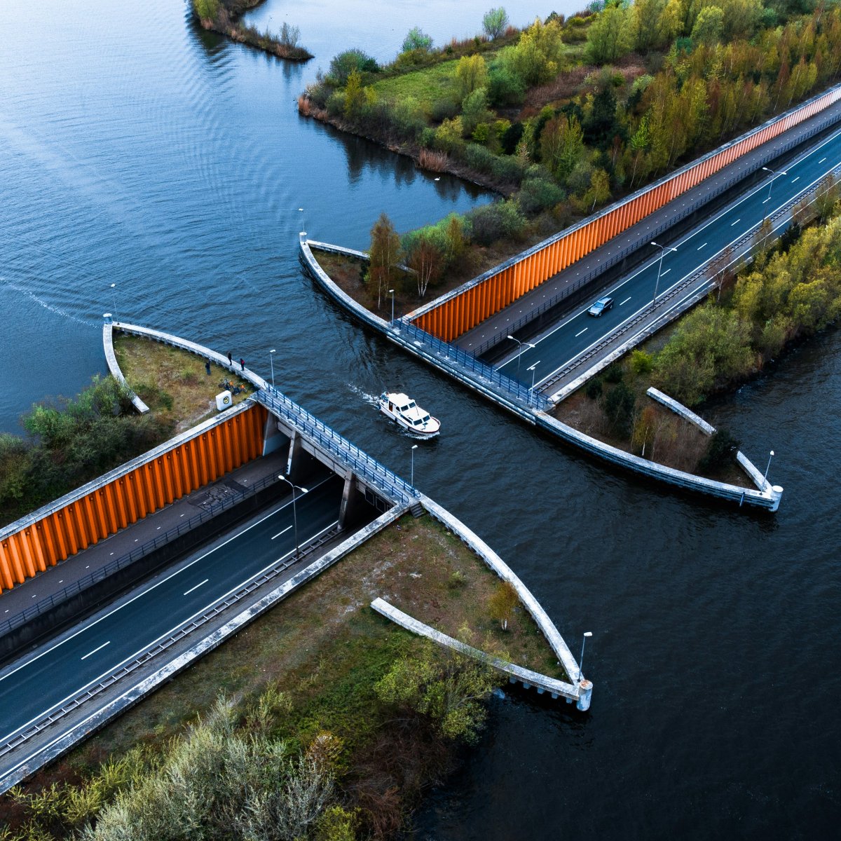 Geography Host (@geographyhost) on Twitter photo Veluwemeer Aqueduct, Netherlands ๐ณ๐ฑ Veluwemeer Aqueduct, Netherlands ๐ณ๐ฑ