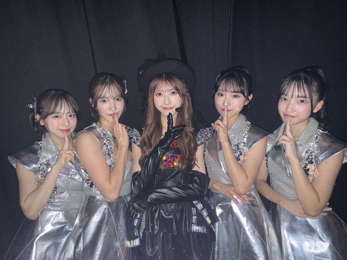 #AKB48_PARTYが始まるよ
in 広島🍁
ありがとうございました！！

えりいちゃんのソロ
『プラスティックの唇』の
バックダンサーをさせてもらいました🩶

広島トゥルー、最高🥰