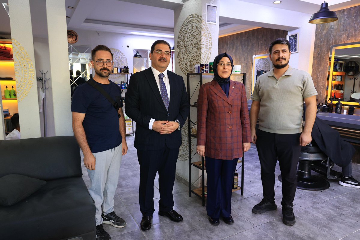 📍Haliliye

Haliliye Belediye Başkanımız Mehmet Canpolat ile birlikte Bahçelievler Caddesi 114. Sokak’ta esnafımızı ziyaret ederek talep ve önerilerini dinledik.

Ekonomimizin can damarı olan esnafımızın görüşleri bizler için her zaman yol gösterici olmuştur.

Birlikte daha güçlü