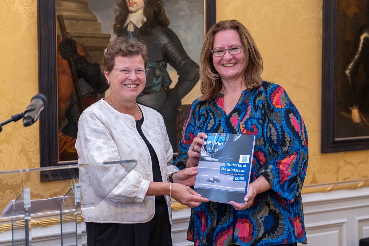 Internationale handel is van groot belang voor Nederland. 

Het zorgt voor miljoenen banen en een groot deel van onze inkomsten. 

Dat bevestigt het nieuwe rapport Nederland Handelsland van het <a href="/statistiekcbs/">CBS</a> (1/2)