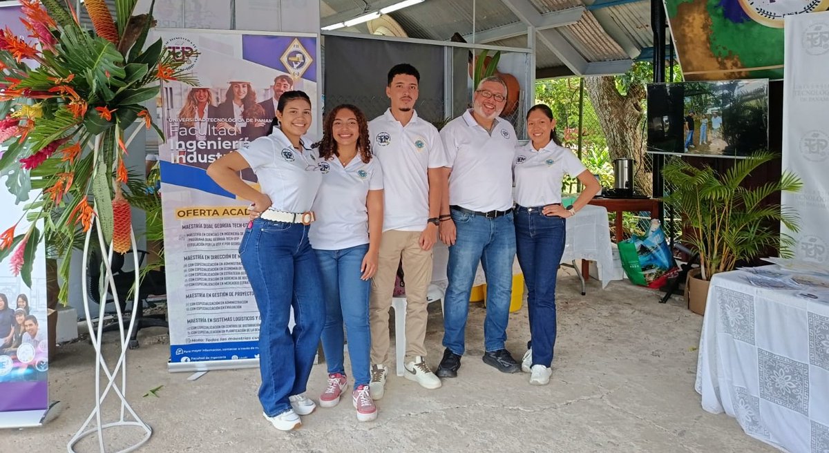 🎓✨ La UTP Coclé participó en la Feria Institucional de Coclé, celebrando los 170 años de fundación de la provincia. Nuestro stand destacó carreras, proyectos, el CEL y el SIU, además de presentaciones culturales 💃🪗
#UTPCoclé #UTP #Coclé170Años #FeriaInstitucional #Educación