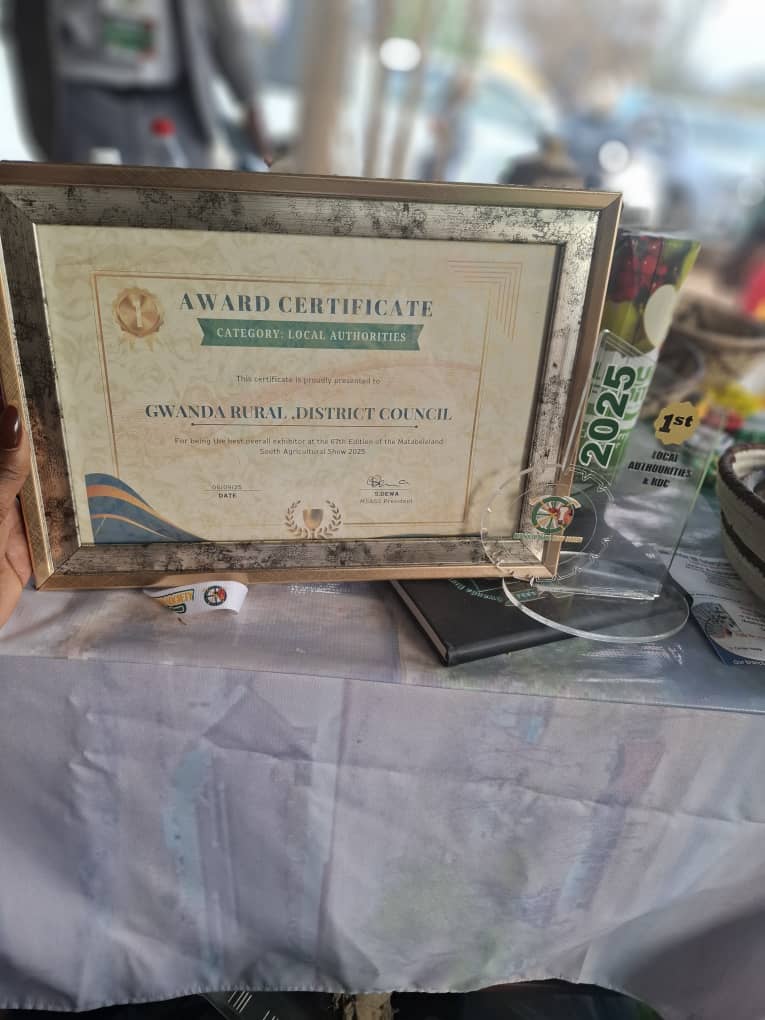 GwandaRural's tweet photo. Gwanda Agricultural Show.... Scooped first price in the category of Local Authorities... https://t.co/Pru02D3ZYS