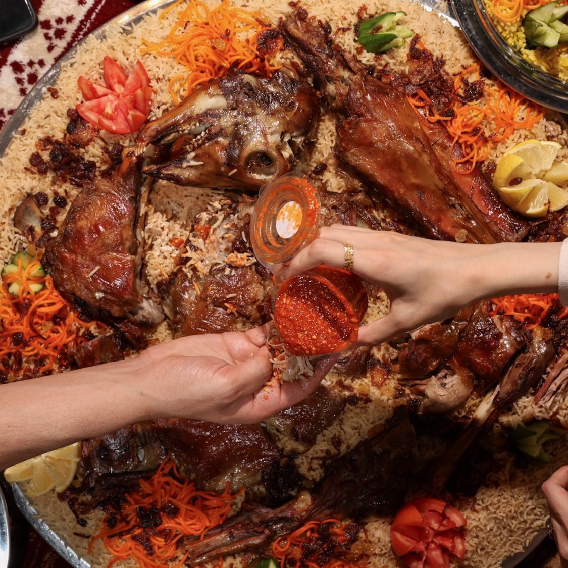 الجمعه الحلوه يبيلها بيت الحنيذ 💯👌
حنيذ على اصوله ولحم بلدي 😋

#بيت_الحنيذ #مطاعم_الرياض