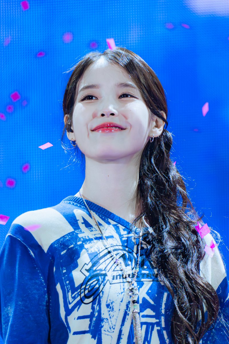 250914 아이유 팬밋업(Fan Meet-Up) 35pics

selfiepod.tistory.com/122

#아이유 #IU #IU_FAN_MEETUP