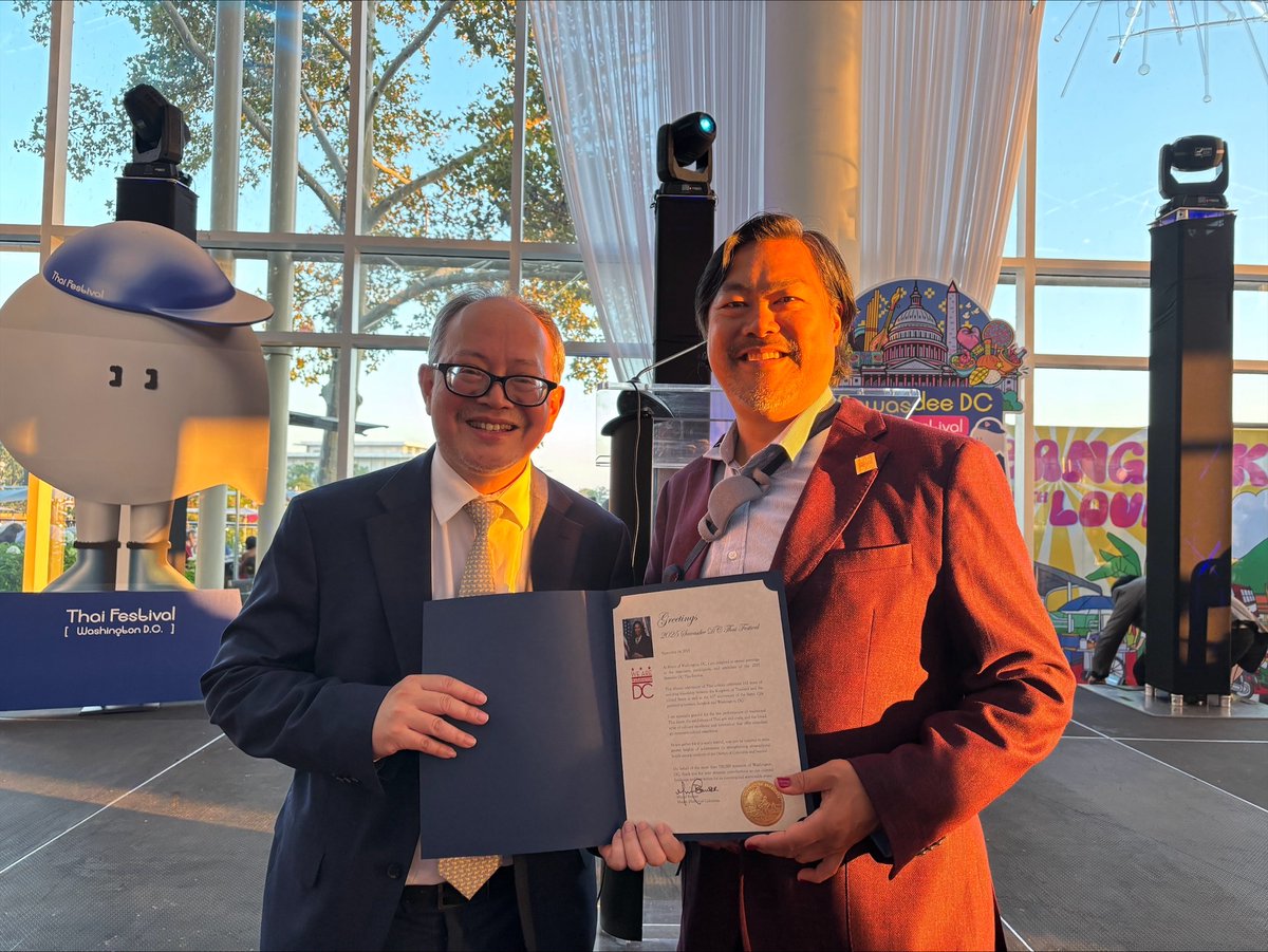 At a reception on September 12, ahead of the successful Thai Festival held at the National Mall on the 14th, MOAPIA Director, Ben de Guzman presented Mayor Bowser’s Proclamation to Suriya Chindawongse, the Ambassador to Thailand of Washington, DC.