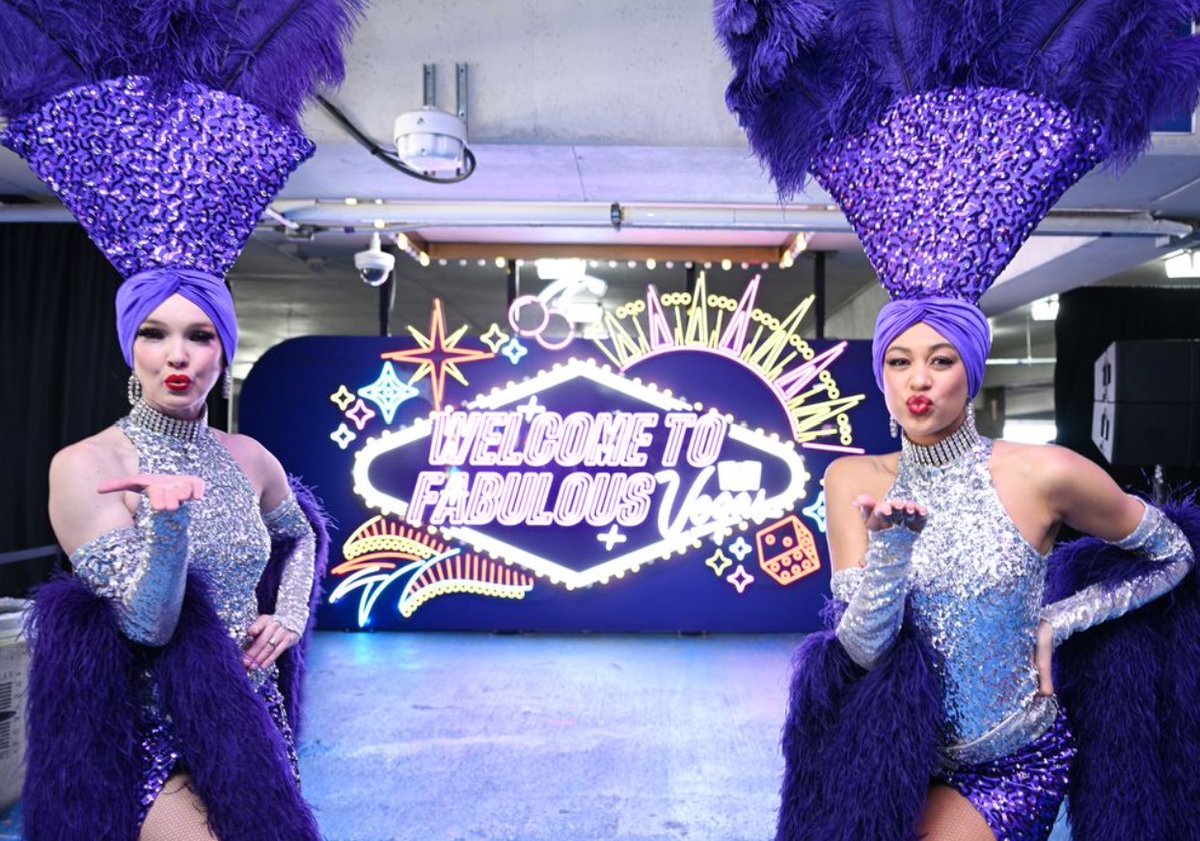 hbaskas's tweet image. The Las Vegas Airport gets more fabulous with a glitzy makeover for the #rideshare pickup area.

 stuckattheairport.com/2025/09/14/the… 

#StuckatTheAirport #Travel #airports