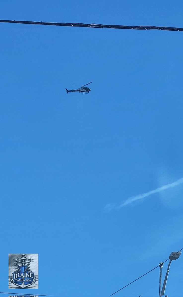 Heavy police presence on Dodge Street off of Roosevelt, helicopter in the air <a href="/IONTB/">IONTB.COM</a>