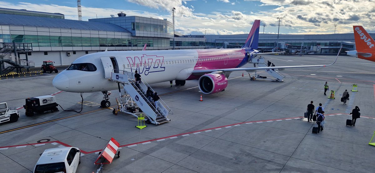 Boarding to  <a href="/VMware/">VMware</a> #exploreontour London. #vumgcz #vExpert #BroadcomKnight