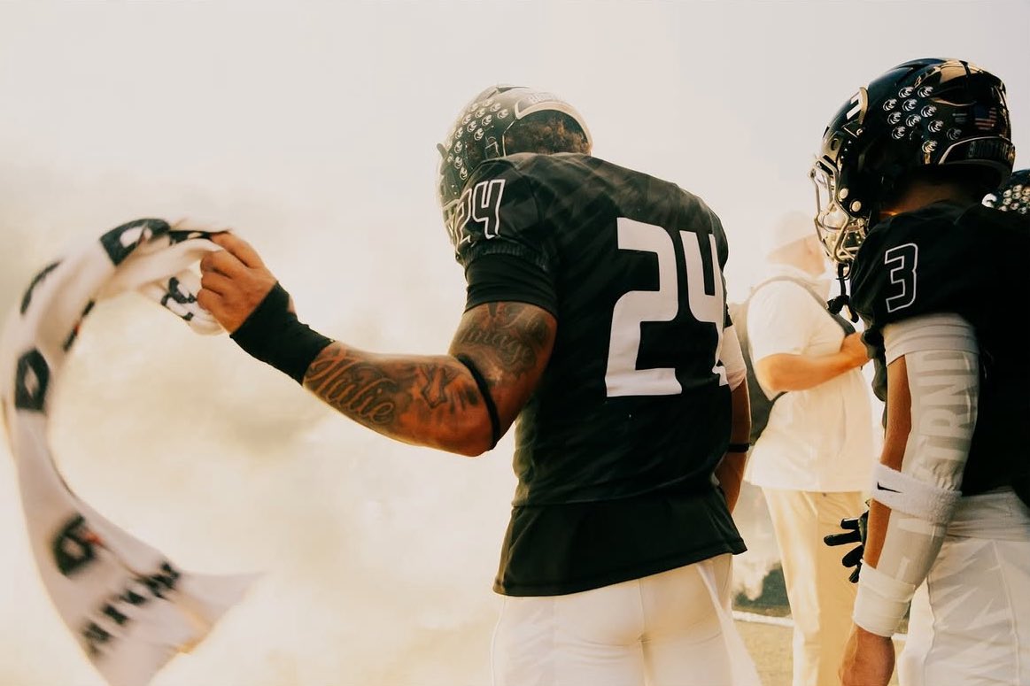 ryderhooks's tweet image. Few highlights from week 1-4💥‼️
#bEASTMODE 

hudl.com/v/2Sgpns