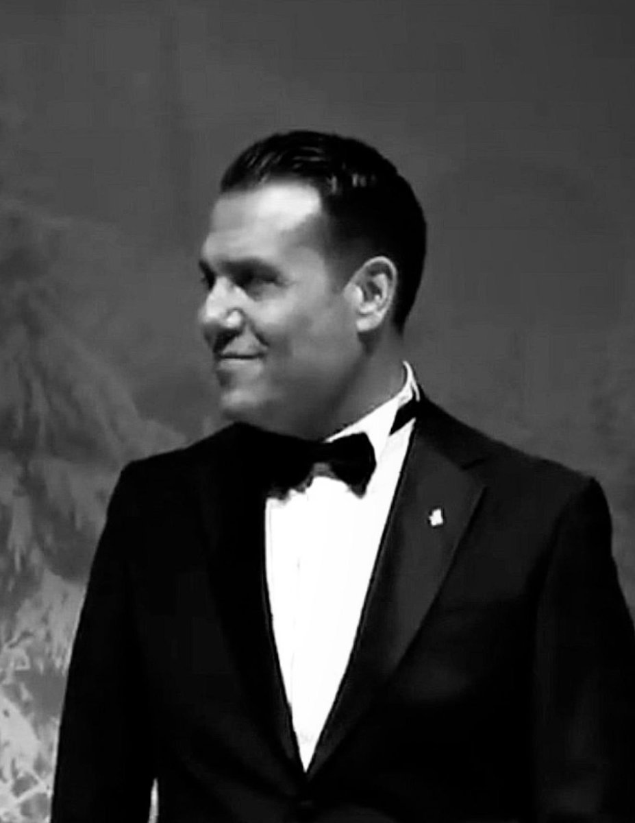 Dinçer Azaphan:

“Annesi tarafından terk edilen, babası cezaevinde olan Dilara kızımızdan güzel haberler var. Sağlık Bakanlığı tüm masrafları karşılayarak Dilara’yı ameliyat etmişti. Dilara iyileşti ve artık görebiliyor. 

Biz de anneanesi ile yaşayan kızımızın kira, beyaz eşya