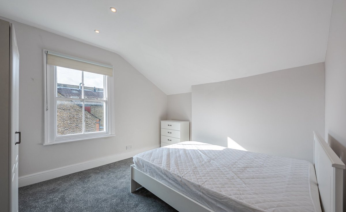 For Sale.
 
Positioned on the ever-popular Clapham Common West Side, this substantial four-bedroom flat offers 1,418 SqFt of living space and uninterrupted views across Clapham Common.
 
Guide price: £999,999
 
To book your viewing:
T| 020 7498 8600
E| info@noble-estates.co.uk