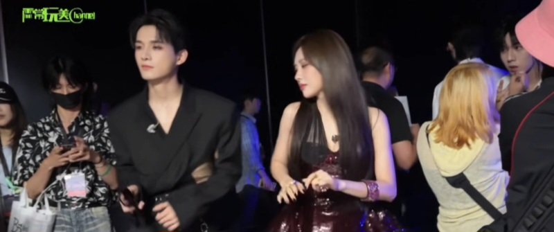 LY_LEADER_CIIU's tweet image. พบเด็กๆ ciiu ใน vlog ของพี่สาว feifei ค่ะ

🔖xhslink.com/o/4ne3uxt8d9y

ทุกคนยังเป็น ciiu 🏃🏃🏃🏃🏃🏃
.. ต้องมี 6 คนเสมอ ..🥹
#lixijie #luoyan
#HuangWenjin #Allen
#wangtianyi #Baiyuanhao 
#奔赴少年CIIU #CIIU
#JYP #JYPCHINA