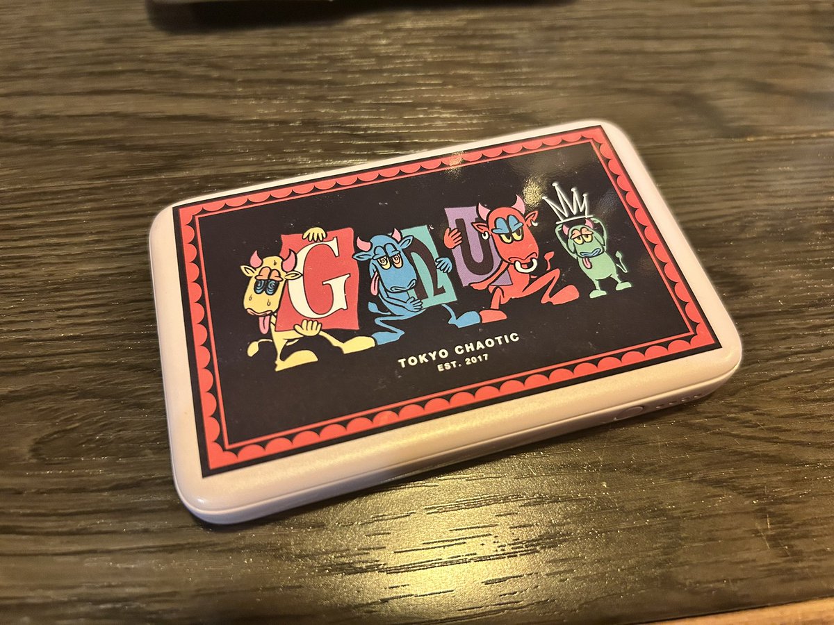 モバイルバッテリーにGNUステッカーがぴったりんこでうれしいたのしい大好き🫶🏻
