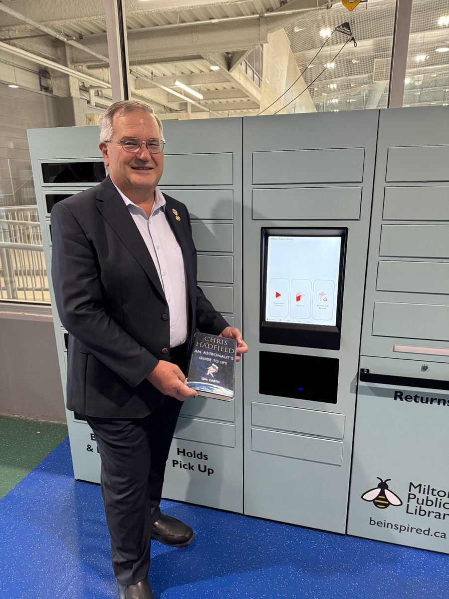 Colin1Best's tweet image. Picking up one of the first books from the new hold locker at the north entrance to the Milton Sports Centre. Another one is located at the Mattamy National Cycling Centre. Thanks to the ⁦@Milton_Library⁩ board and staff for implementing these convenient pick up locations!