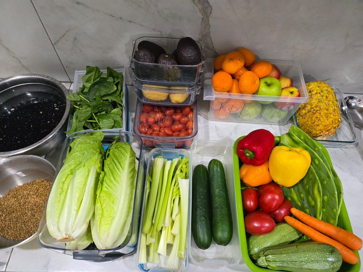 NutriologoGiron's tweet photo. 🙏 por que todos tengamos una mesa tan colorida como esta.
RT https://t.co/tfOnFP2se6