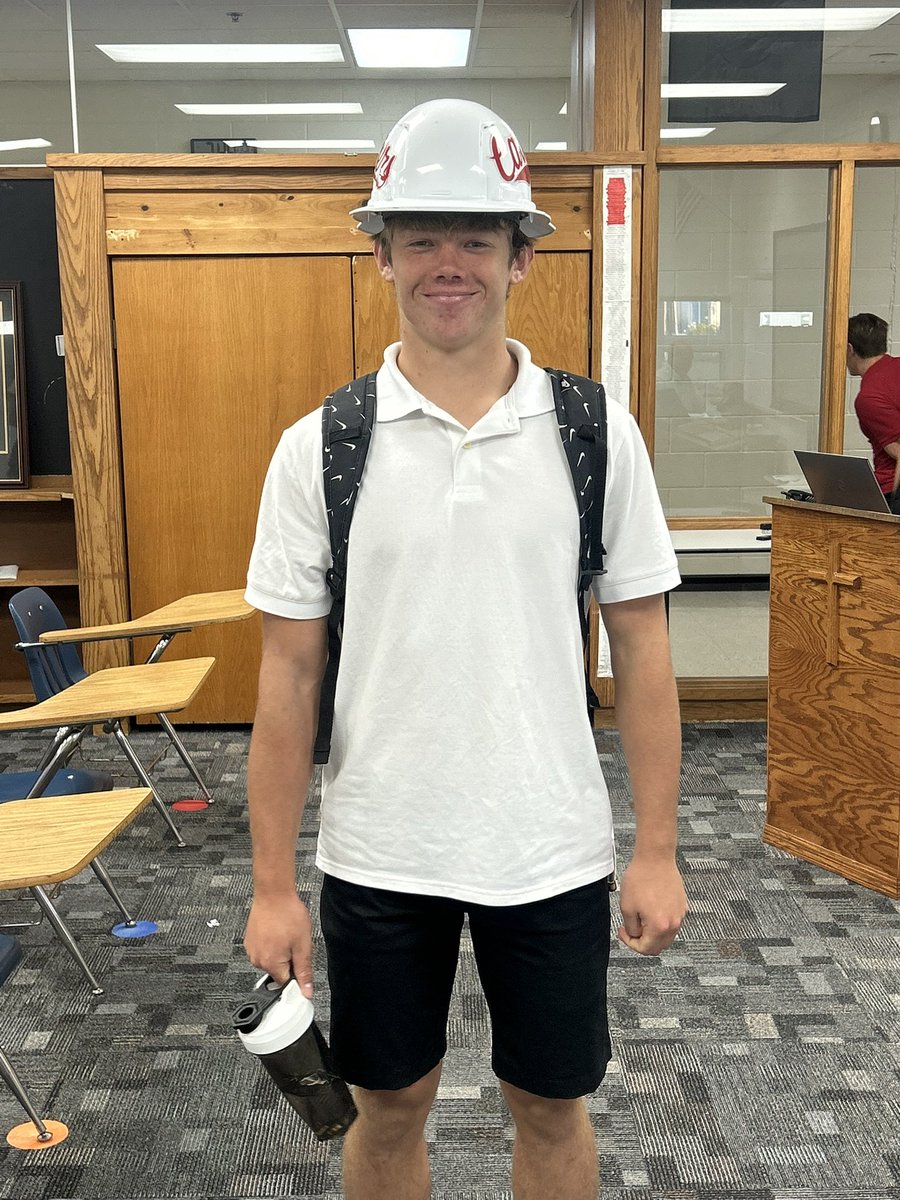 CoachPavlikBNHS's tweet photo. Henry Woita EARNED the Hard Hat at last Friday’s game. Woita has embraced the Know Your Role; Do Your Job mindset. Energy, effort, and focus in everything he does! #CompassionForOthers https://t.co/YdheiMupwn
