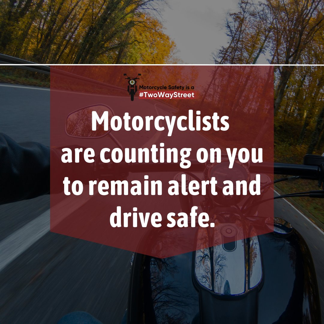 ripolicechiefs's tweet photo. It takes two to stay safe. Riders and drivers: look out for each other and share the road. Everyone deserves to get home safely. #TwoWayStreet #LeadersInSafety cc: @NHTSAgov @RIDOTNews https://t.co/rtDaVZa5xa