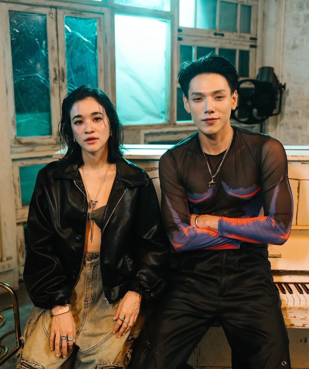 เลิฟทั้งคู่ ดีมากเลย ตึงๆๆๆๆ 🙌🏻
#หยุดรักZomMarieDaouBible_MV
#ZomMarie #DAOU #ต้าห์อู๋