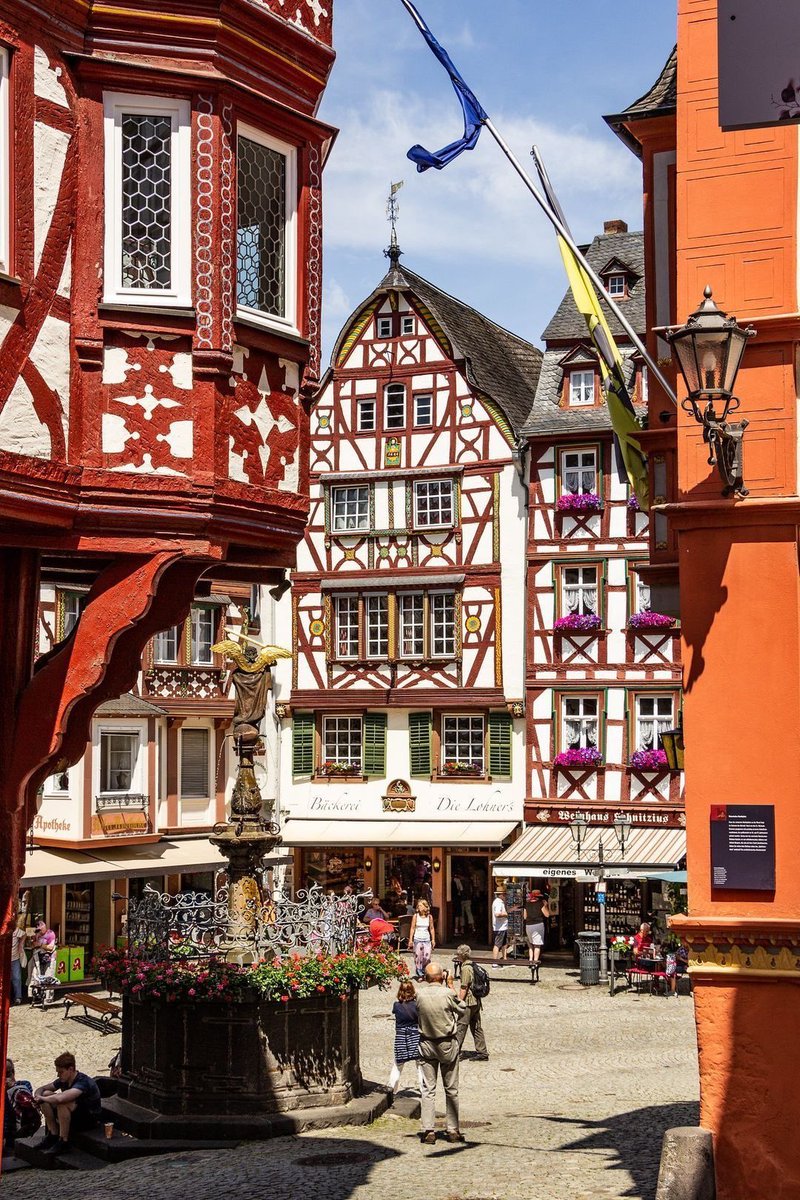 old_world_exp's tweet image. Bernkastel-Kues, Germany
