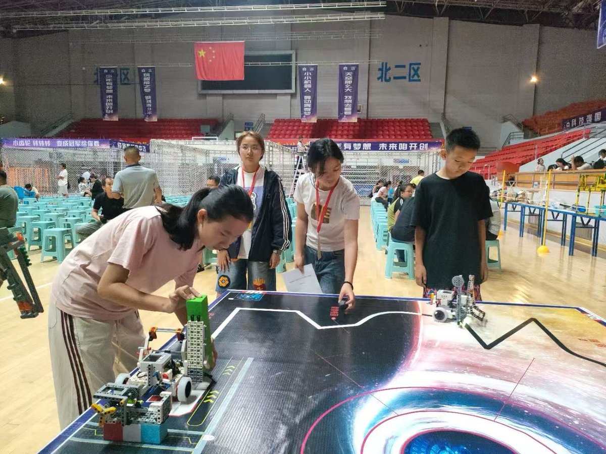 zmrobot's tweet image. Robot competition in Yunnan, China for children,funny experience!
#ZMROBO #STEAM #Coding #children #Education #competition #robot