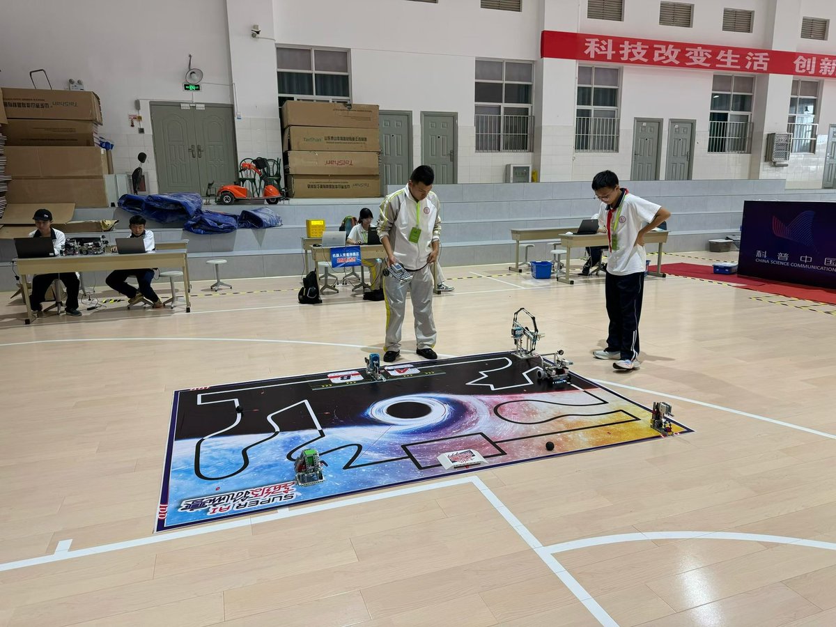 zmrobot's tweet image. Robot competition in Yunnan, China for children,funny experience!
#ZMROBO #STEAM #Coding #children #Education #competition #robot