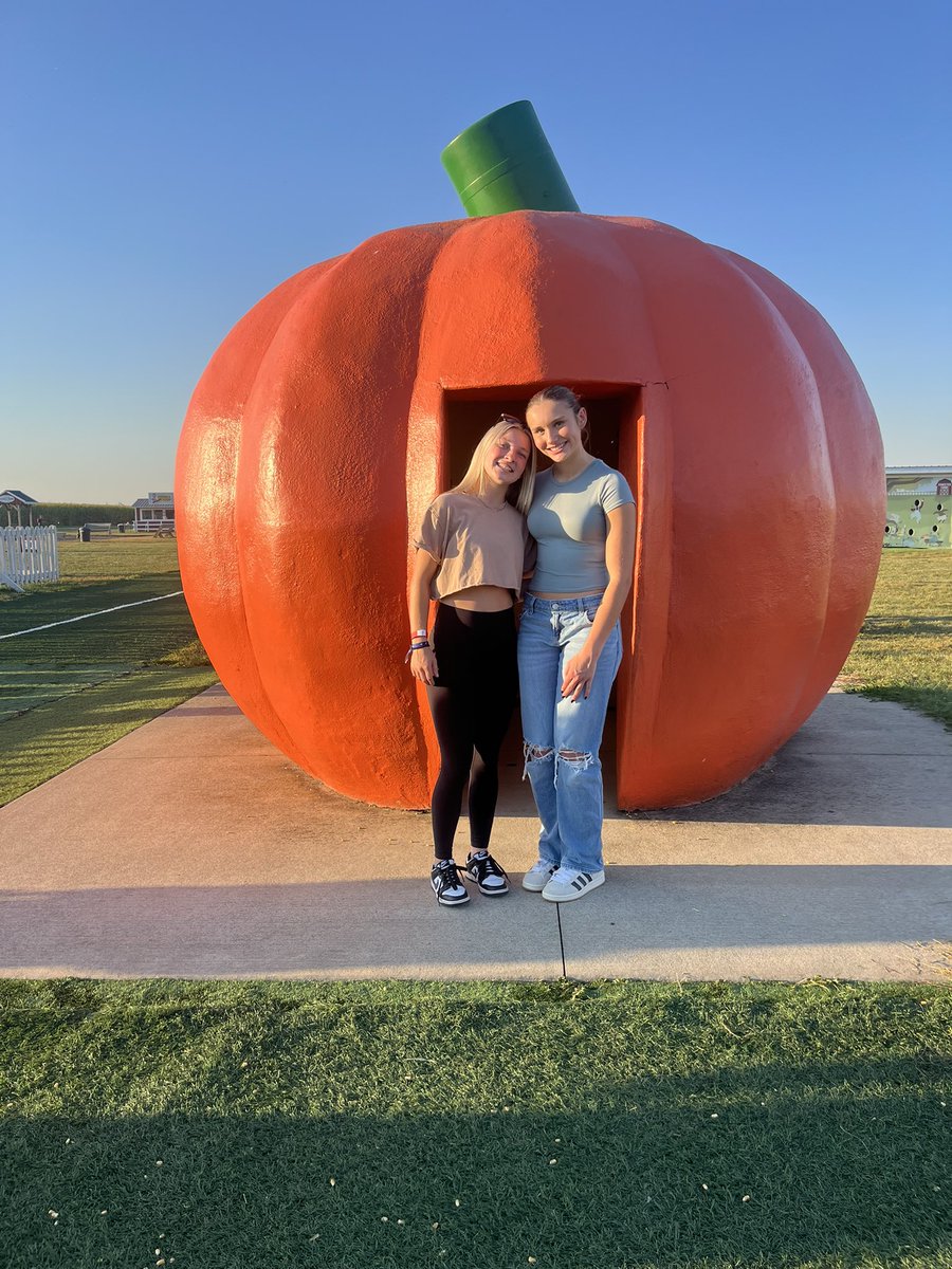 What a weekend! Ramseyer farm on Friday, Guardians game on Saturday, and practice followed by watching my big sissy play college ball for the first time at Akron on Sunday. Using these next 2 weeks to prep for our first tournament coming up! <a href="/nix131313/">Coach Nix</a> <a href="/Hall_J_4/">Jenna Hall</a>