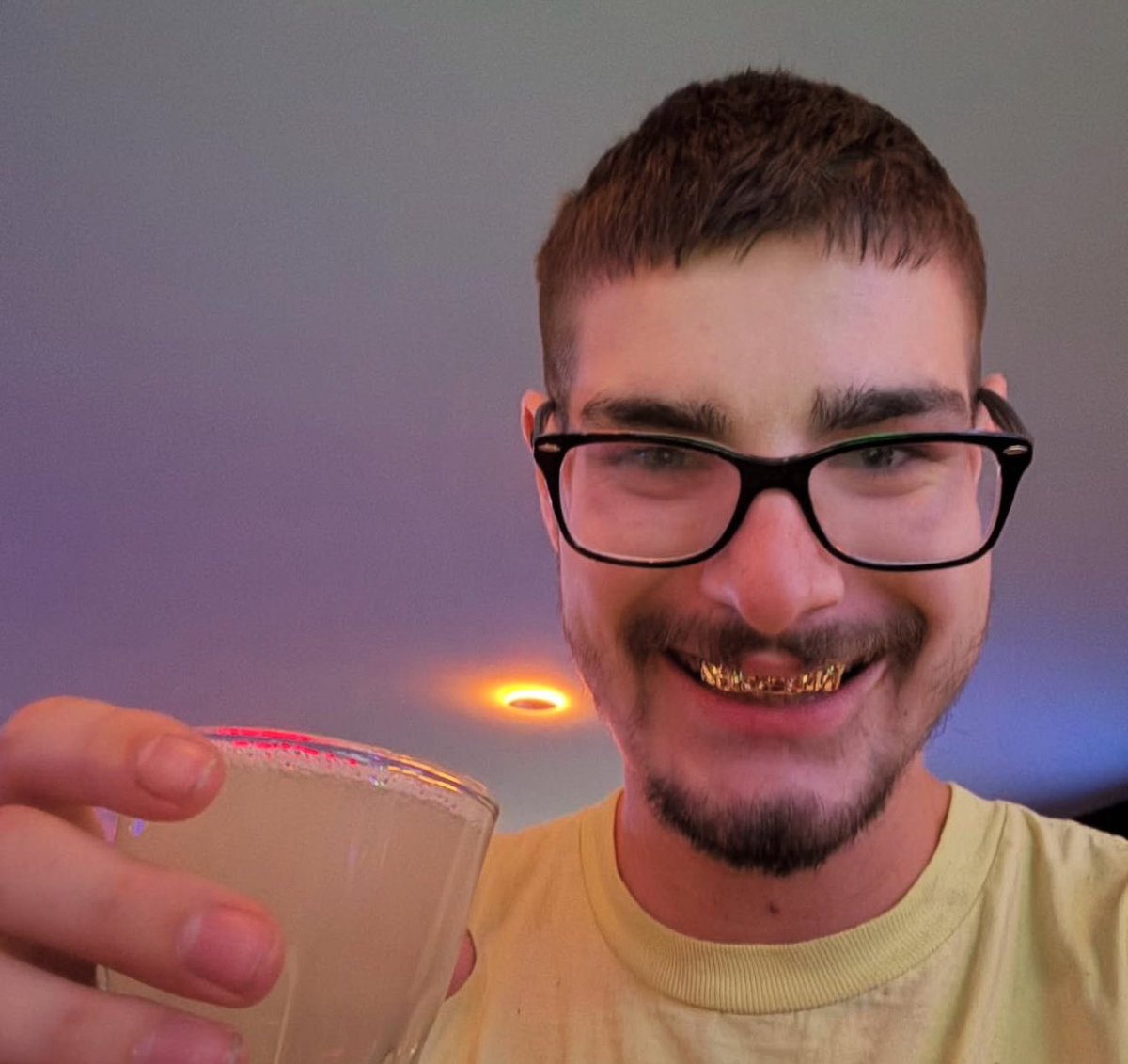 I'm back and going live on parti.com/creator/parti/… 

I'll be also going live on @pumpdotfun