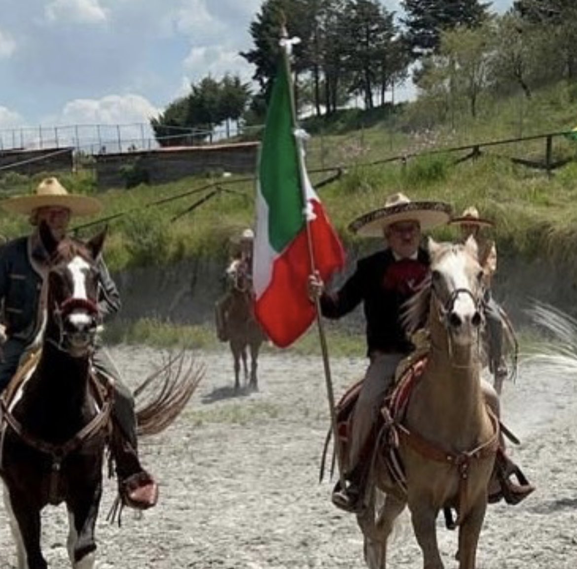 Conmemoración por partida doble:Promulgación de los Sentimientos de la Nación y Día Nacional del Charro.