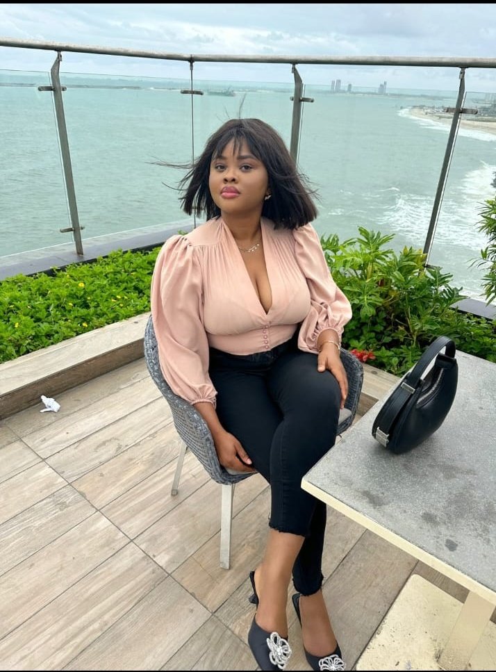 UnkleAyo's tweet photo. Whether it is 2023 or 2025, be consistent on principles.

Again, this is the witch @bola_aseyan that falsely accused Dr Funmi of rape

You put him through trauma because of a failed relationship &amp; are using political godfathers to hunt him now.

I genuinely hope you rot in hell. https://t.co/QMfhrB4tCe
