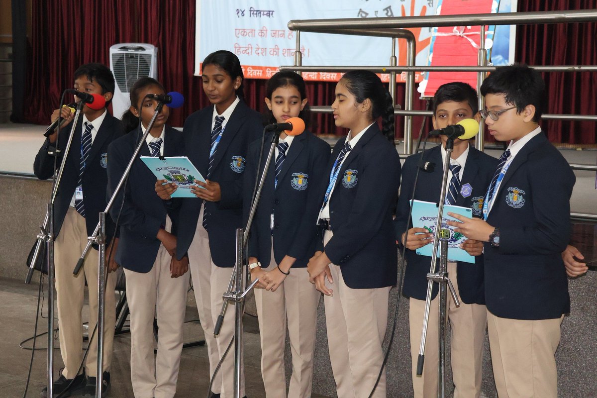 ಉಮೇಶ್ ಶಿವರಾಜು |Umesh Shivaraju (@umesh_anush) on Twitter photo Schools in Blru r creating Hindi supremacy among children via #HindiDiwas This is highly condemnable. 😡
<a href="/karave_KRV/">ಕರವೇ (KRV)</a> must get more active & run a final, decisive campaign against this practice.
This is @ St.joseph school, Shankar Rd, KG Halli, D' Souza Lyt, Ashok Ngr, Blru-01👇 Schools in Blru r creating Hindi supremacy among children via #HindiDiwas This is highly condemnable. 😡
<a href="/karave_KRV/">ಕರವೇ (KRV)</a> must get more active & run a final, decisive campaign against this practice.
This is @ St.joseph school, Shankar Rd, KG Halli, D' Souza Lyt, Ashok Ngr, Blru-01👇