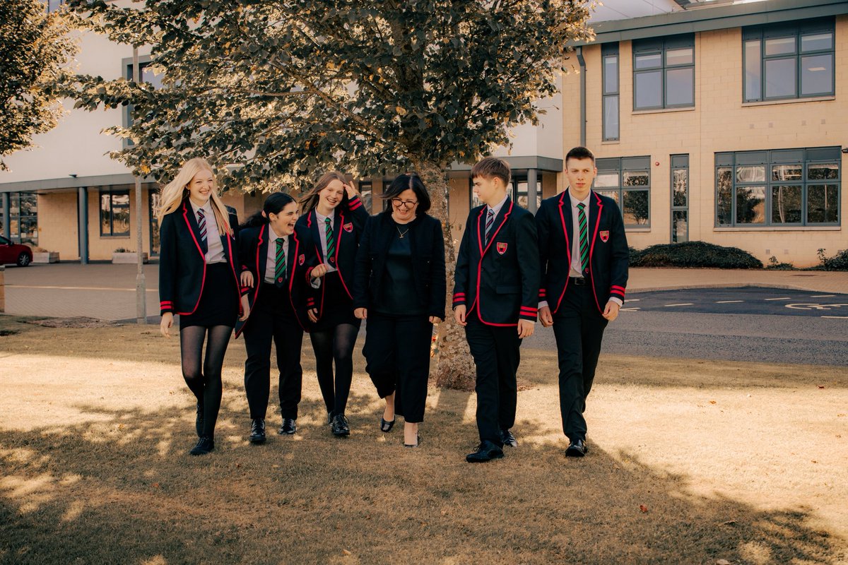 Emma Dickson tweet media