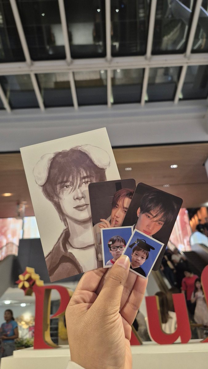 ไม่รู้ใครให้มาบ้าง ขอบคุณนะค้า จะตั้งใจใช้อย่างดีเลย🥹🫶🤟
#bdkparfumsxALAN
#ALANpasawee
#BUSbecauseofyouishine