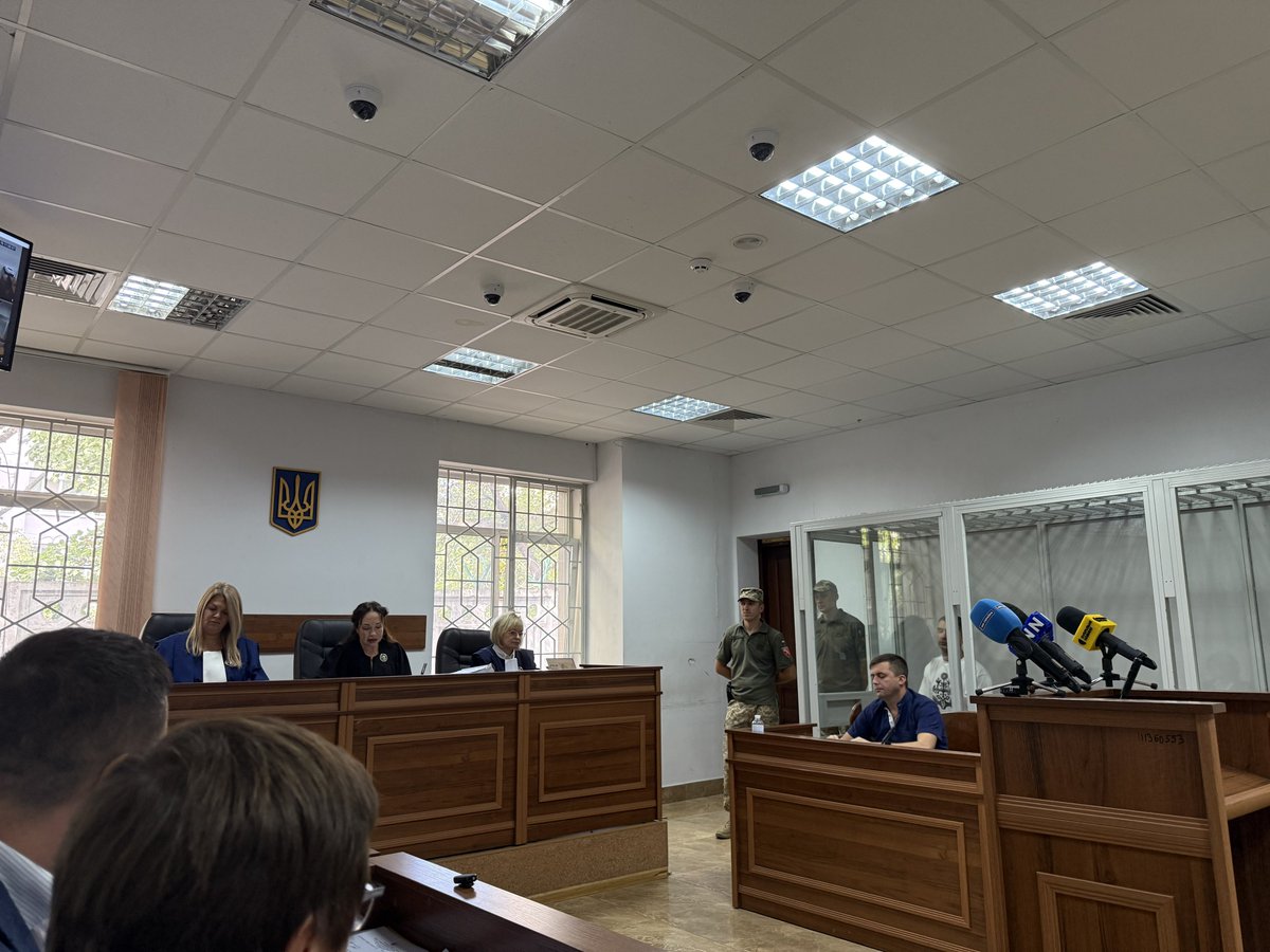 SymorozOfficial's tweet image. Справа вбитого на станції столичного фунікулера Максима Матерухіна.
З майже місячною перервою сьогодні відбулося продовження судового слухання по суті справи щодо вбивства на верхній станції столичного фунікулера неповнолітнього Максима Матерухіна пʼяним співробітником УДО…