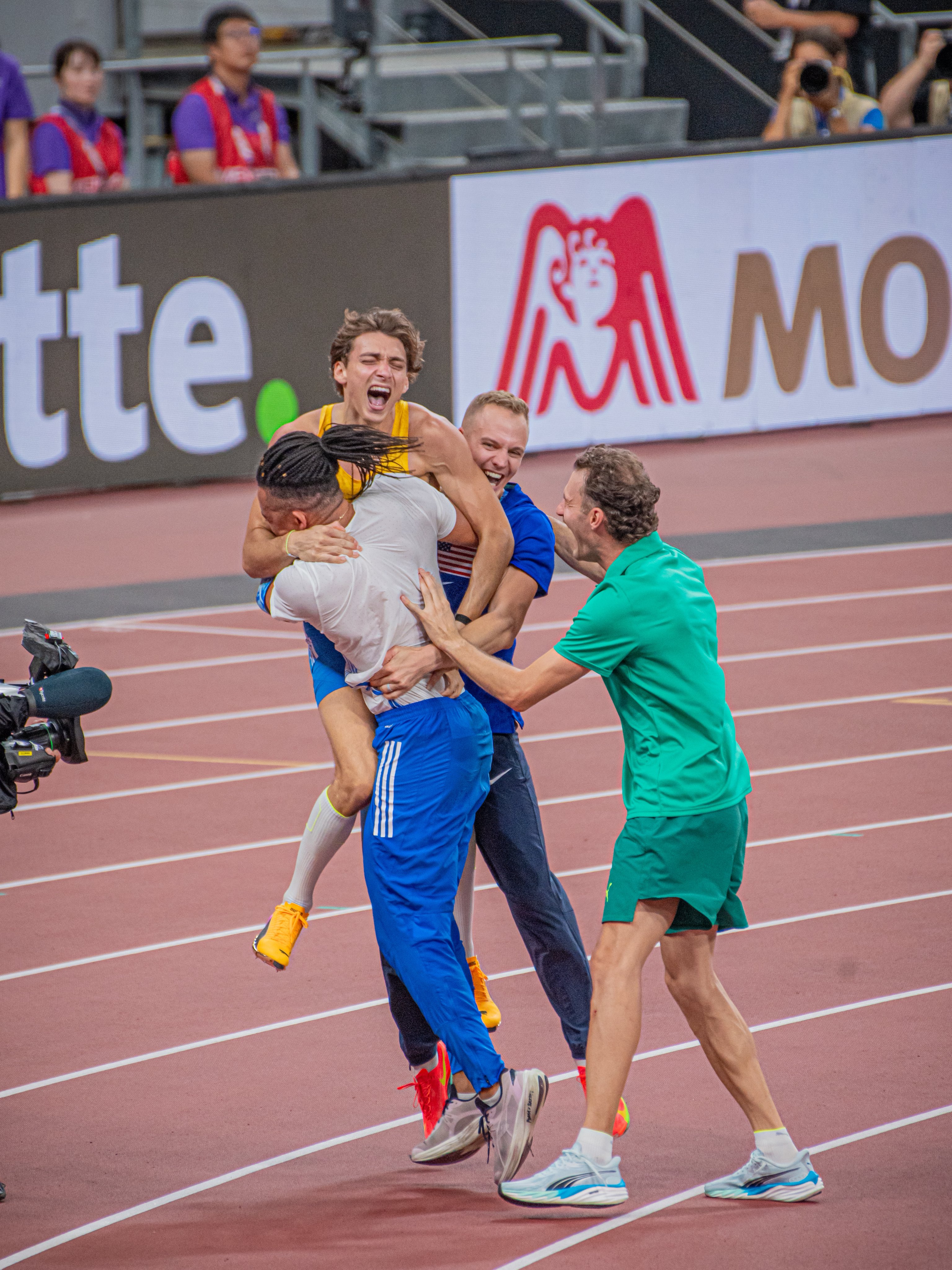 ルンルン (@runrun4869460) / X