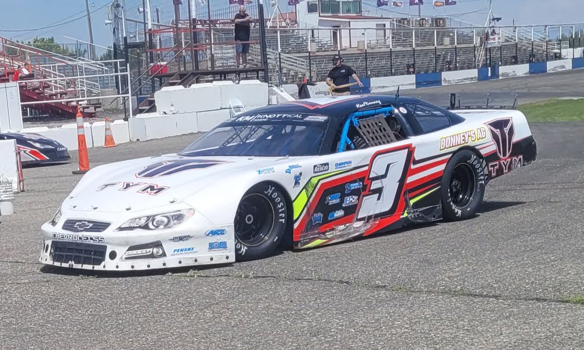 nwslms's tweet photo. Ken Bonney will look to regain the @nwslms championship lead this Saturday at @WVSOFanPlace in the "Neal Newberry 125". 21 Super Late Models are currently entered. The event will be shown LIVE on @RacingAmerica and pay $5,000 to the winner.

https://t.co/qvQ4m7RKd0 https://t.co/khzR4J61d4