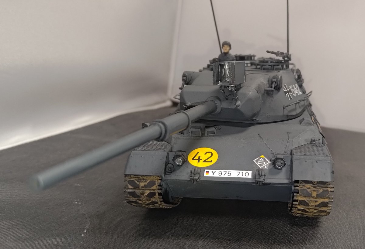 私の史実考証ガン無視シリーズです。

基本的にジャーマングレーがありえない車両に
ジャーマングレー塗装のやつばかりですね。

末期はダークイエロー塗料が不足したという免罪符で