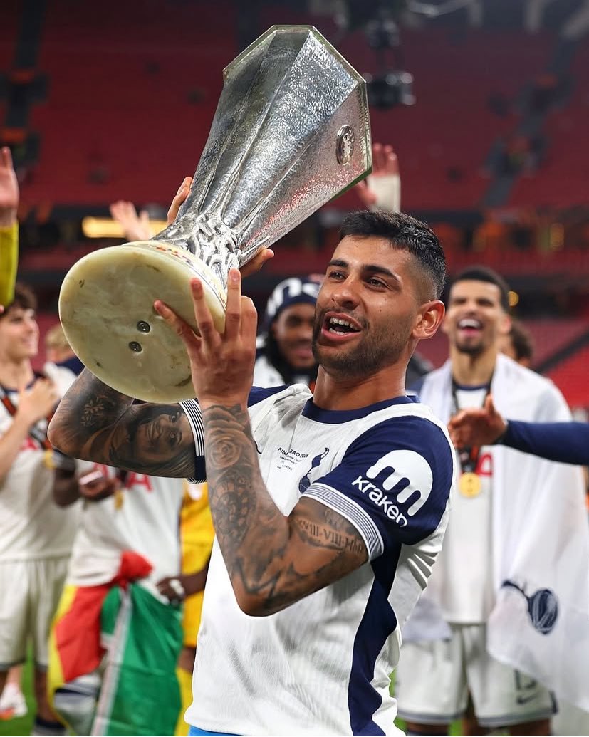 Lilywhite_Rose's tweet image. #thfc Cristian Romero on what success looks like: 

You compete at the highest level to win. It would be easy to sit here and say we want to win everything in front of us but you have to be realistic. We have a great group and a great manager. We feel we an achieve this season.…