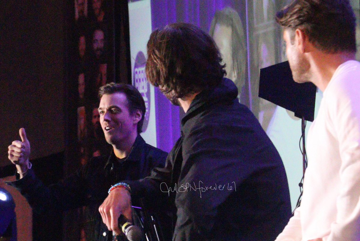 JulSPNForever67's tweet photo. Aaaachoo! Thank you @MrJakeAbel 

J2 panel 

Jared Padalecki and Jensen Ackles, and Jake Abel
Chicago, IL 2025 #SPNChi  #SPNChicago #SPNFamily #JaredPadalecki #JensenAckles #JakeAbel https://t.co/Dy9T3tFS4A