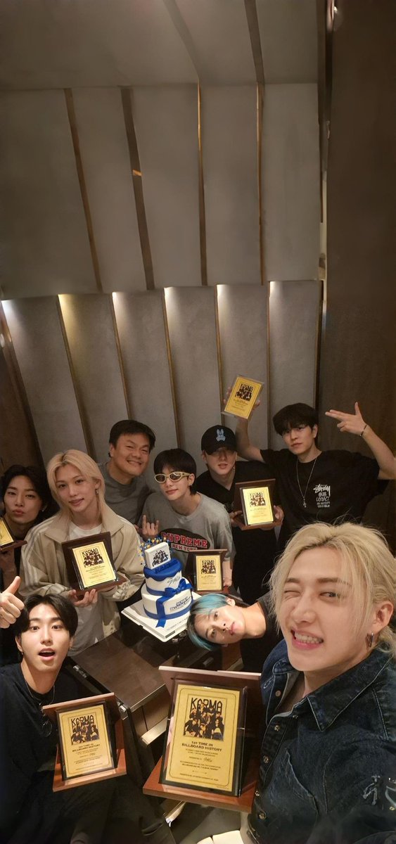 304rchive's tweet photo. #스트레이키즈 home🫶

lockscreen/wallpapers ver. 

@Stray_Kids #StrayKids https://t.co/RAcchUeOeN