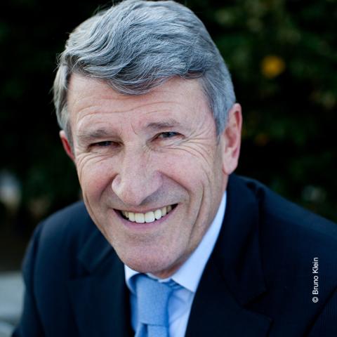 SirenesFR's tweet photo. 🔴 ALERTE INFO | Philippe de Villiers a lancé une pétition pour un RÉFÉRENDUM sur l’IMMIGRATION qui a desormais atteint 1 MILLION DE SIGNATAIRES.  🗳🧔🏾‍♂️🇫🇷 https://t.co/mrxGIXL80K