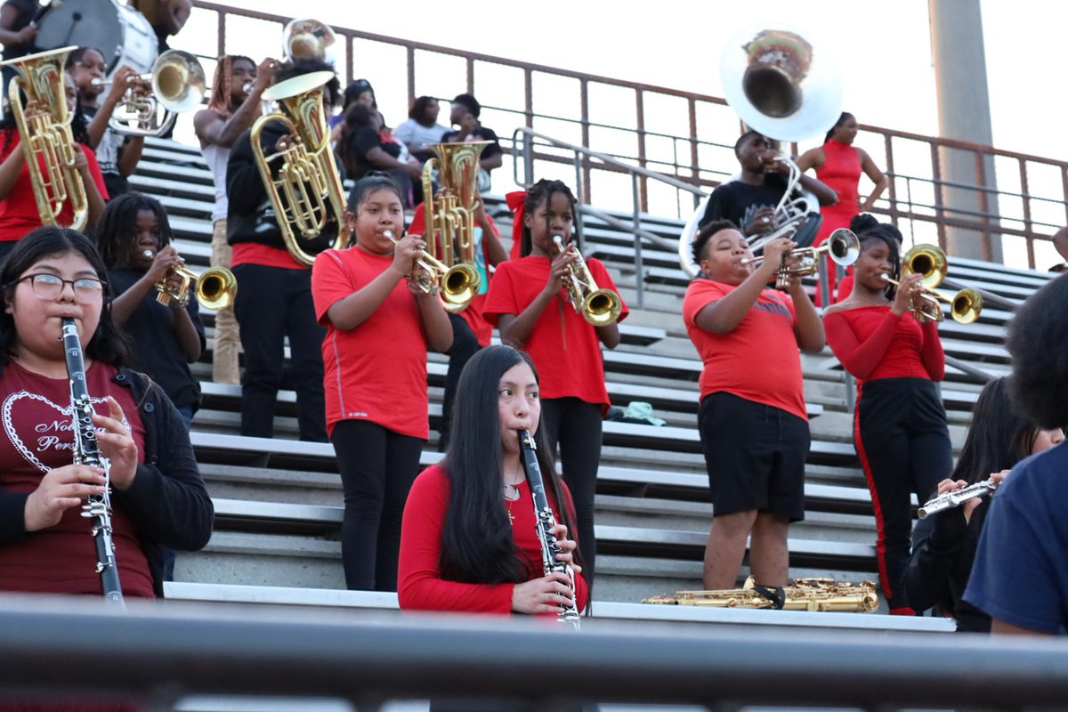 WestlawnTCS's tweet photo. 🏈 Falcons Win!
Congrats to Coach Carlisle, Coach Nalls, Coach Zanders, and the team for defeating the Echols Wildcats 32–14! Keep the energy alive—support our Falcons at the next Thursday Night Lights!
#ProtectTheWest #WeAreWestlawn #FalconPride
@TCSBoardofEd @TCSAthletics_1 https://t.co/liqfFiIc2o