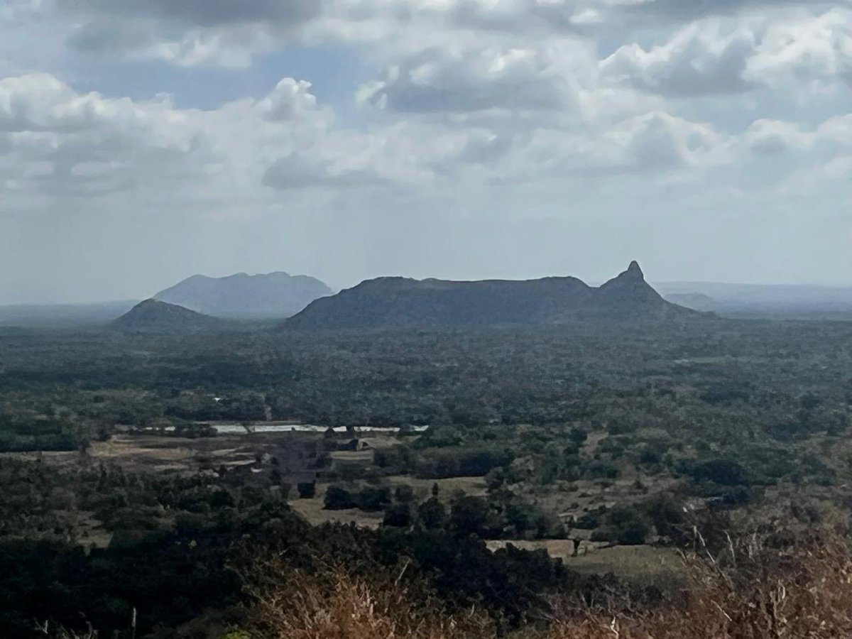 JulieChungUSA's tweet photo. Recently visited Yapahuwa rock fortress which served as Sri Lanka's capital during the 13th century for stunning views &amp; marvelous ruins https://t.co/0GfmneEhdj