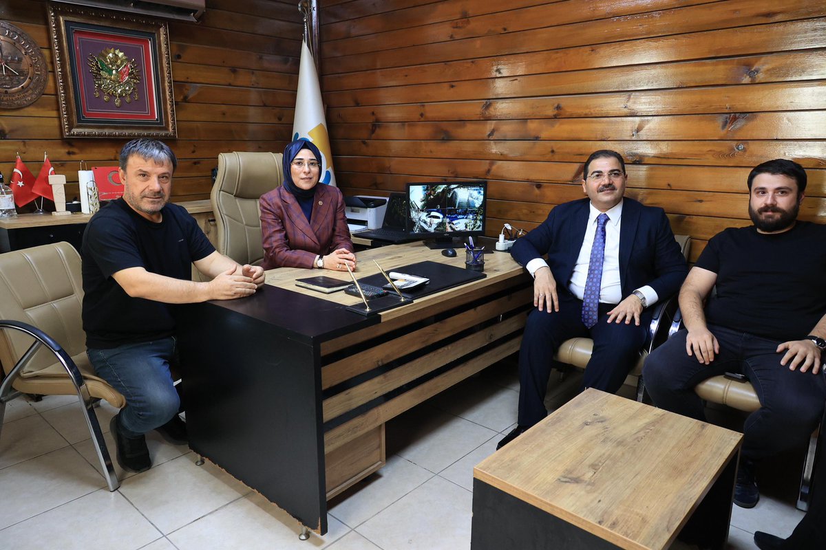 Haliliye Belediye Başkanımız Mehmet Canpolat ile ilçemizdeki Bahçelievler Mahallesi Muhtarı Mehmet Nur Karada’yı ziyaret ederek mahallemizin ihtiyaçları ve vatandaşlarımızın taleplerini görüştük.

Muhtarlarımız, demokrasimizin sahadaki ilk temsilcileri ve devletimize açılan ilk